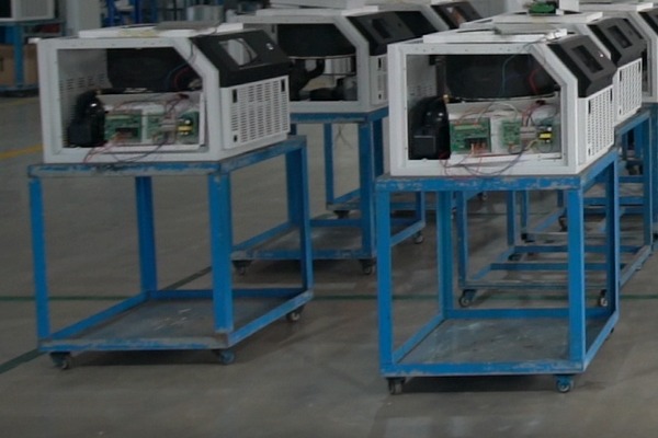 小型实验室药品冻干机实拍照片2